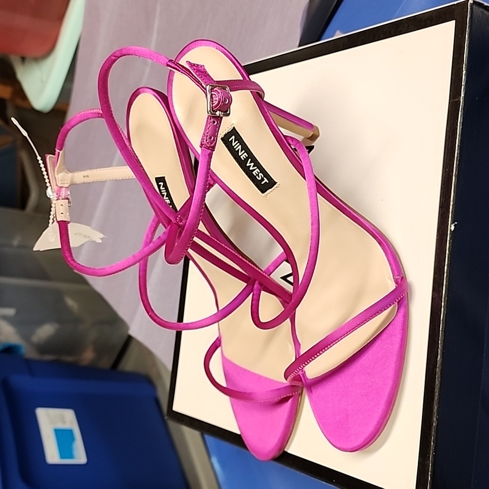 Nine West fuchsia Heels